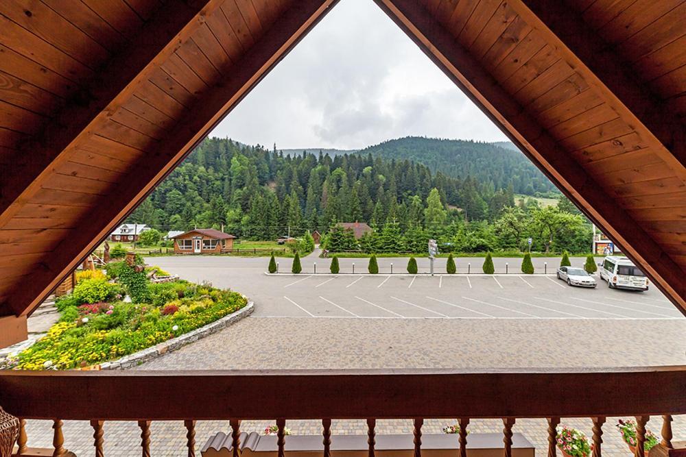 Готель Ольга Bukovel Ngoại thất bức ảnh